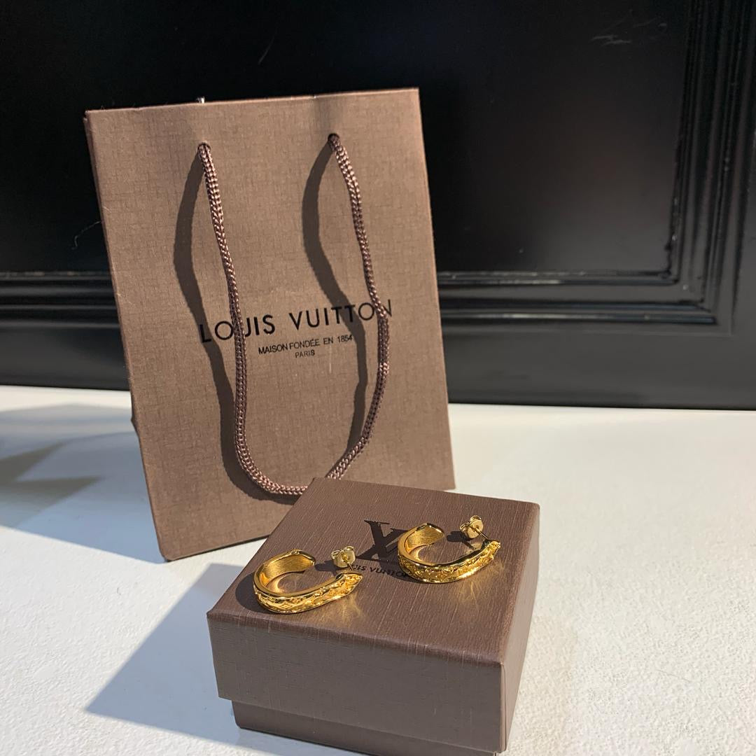 Louis Vuitton earrings AAA clone