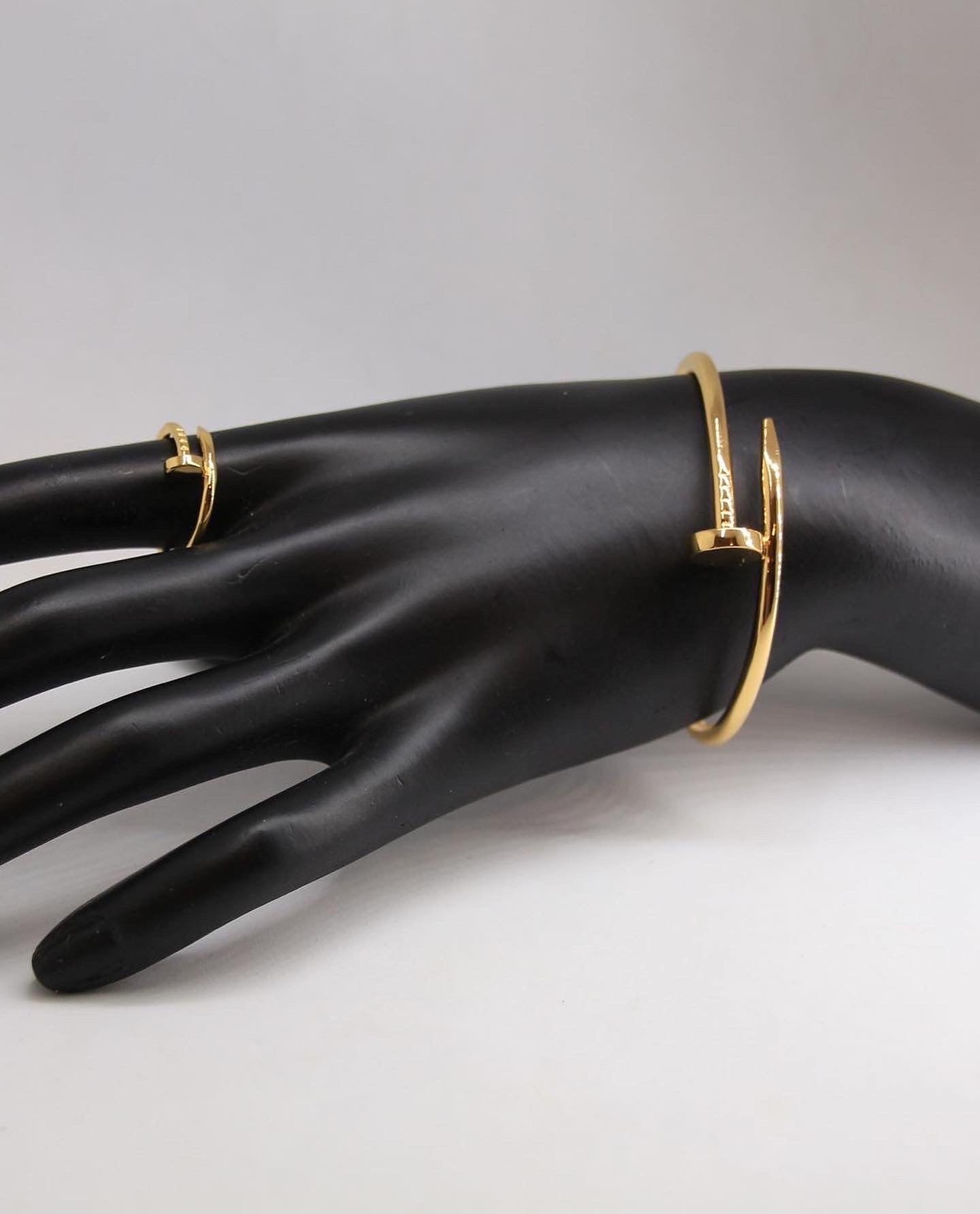 Cartier THIN bracelet AAA