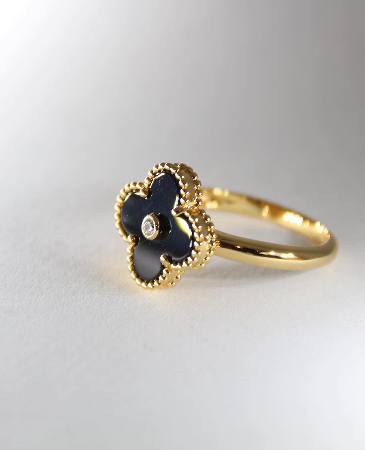 Van Cleef & Arpels RING AAA