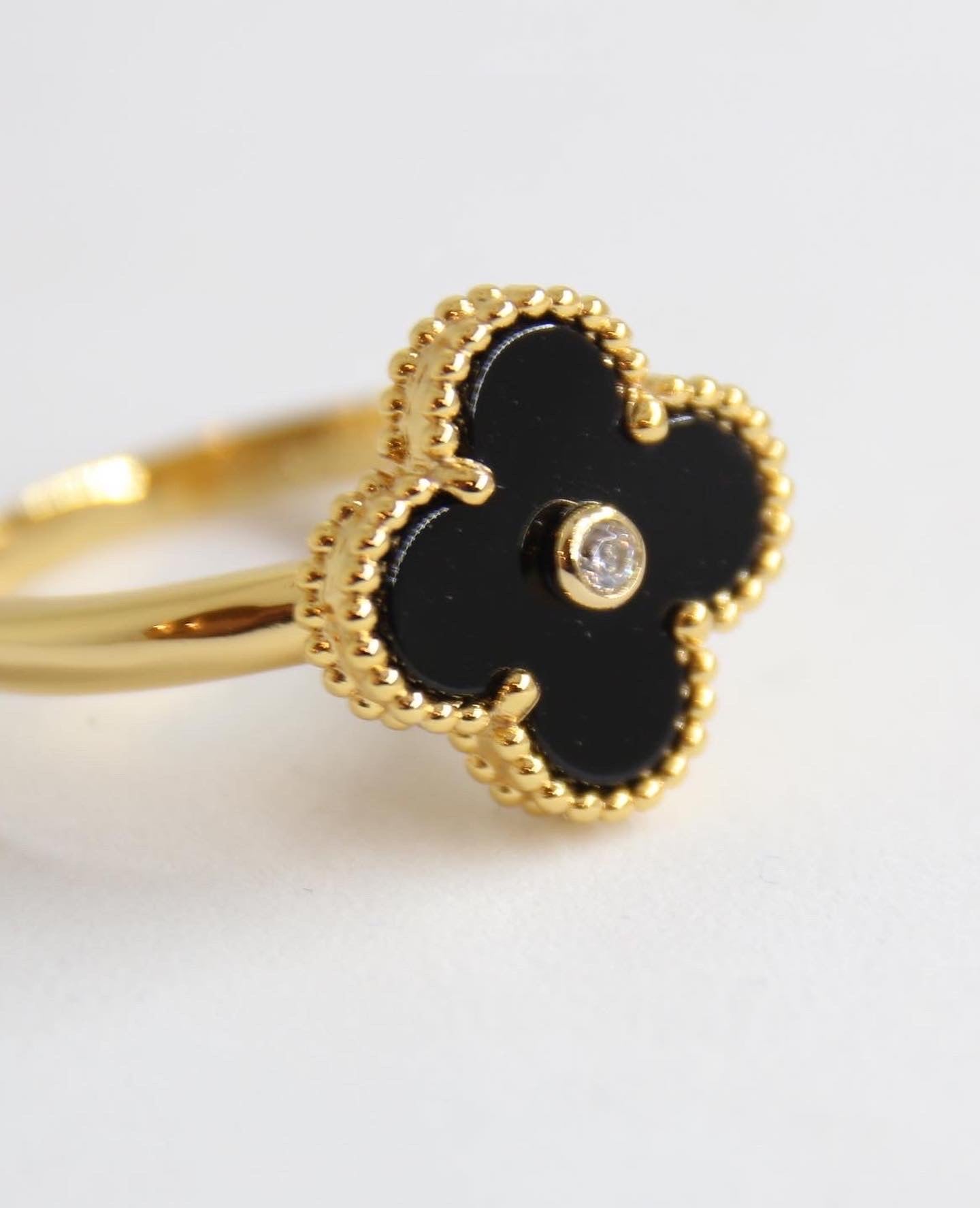 Van Cleef & Arpels RING AAA