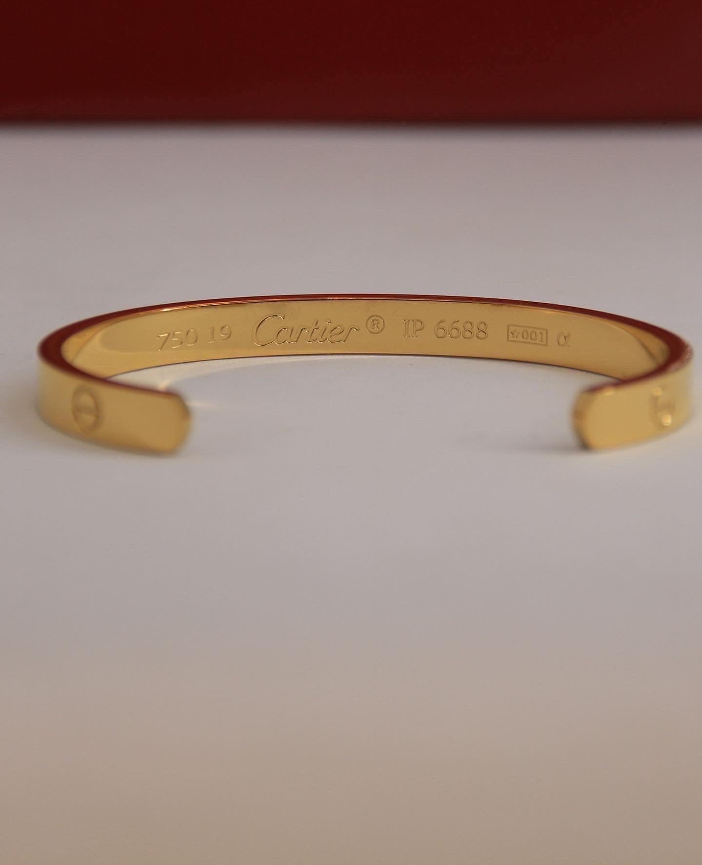 Cartier bracelet AAA
