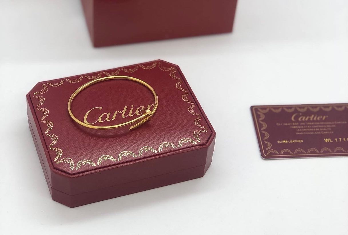 Cartier  bracelet AAA