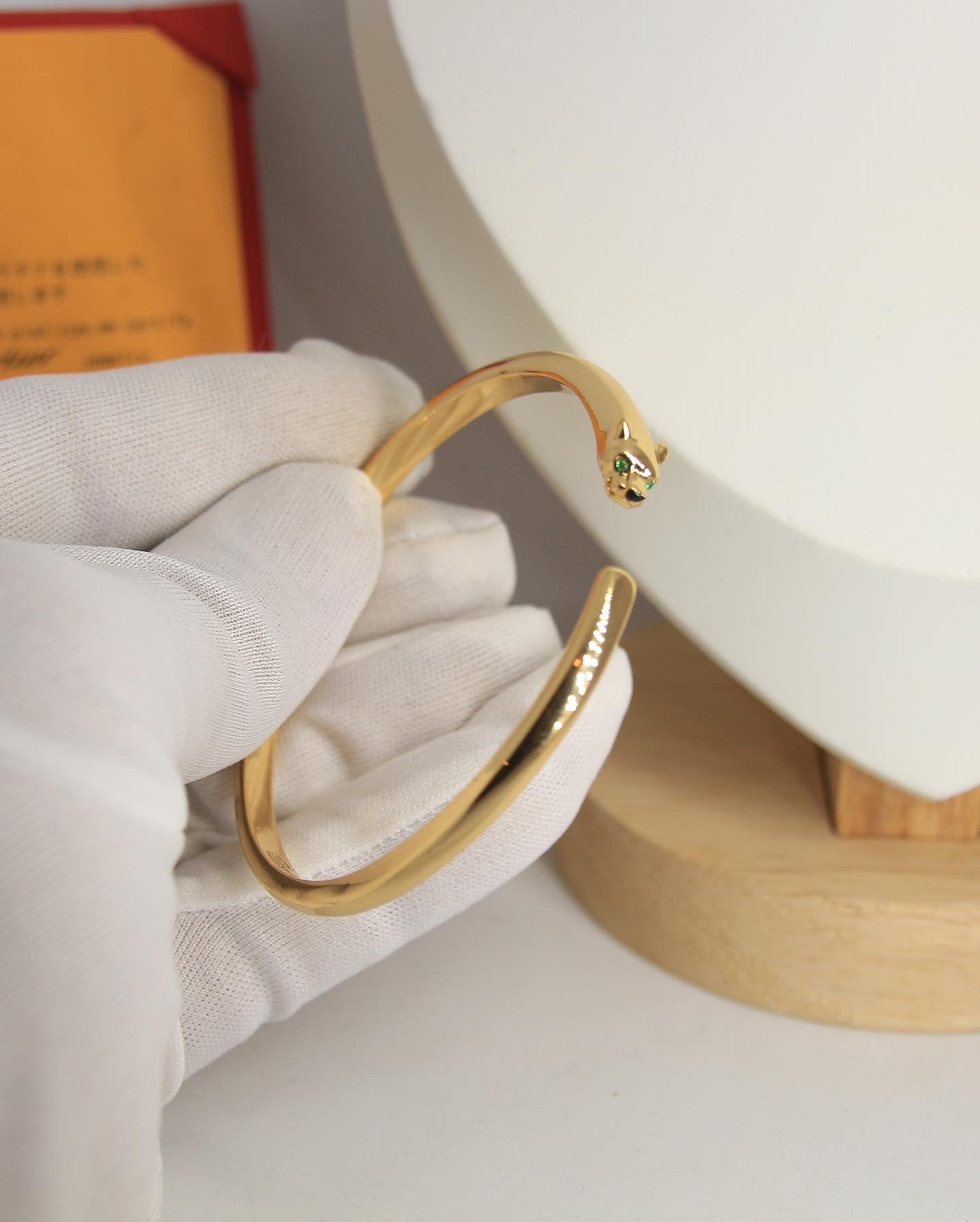 Cartier  bracelet AAA