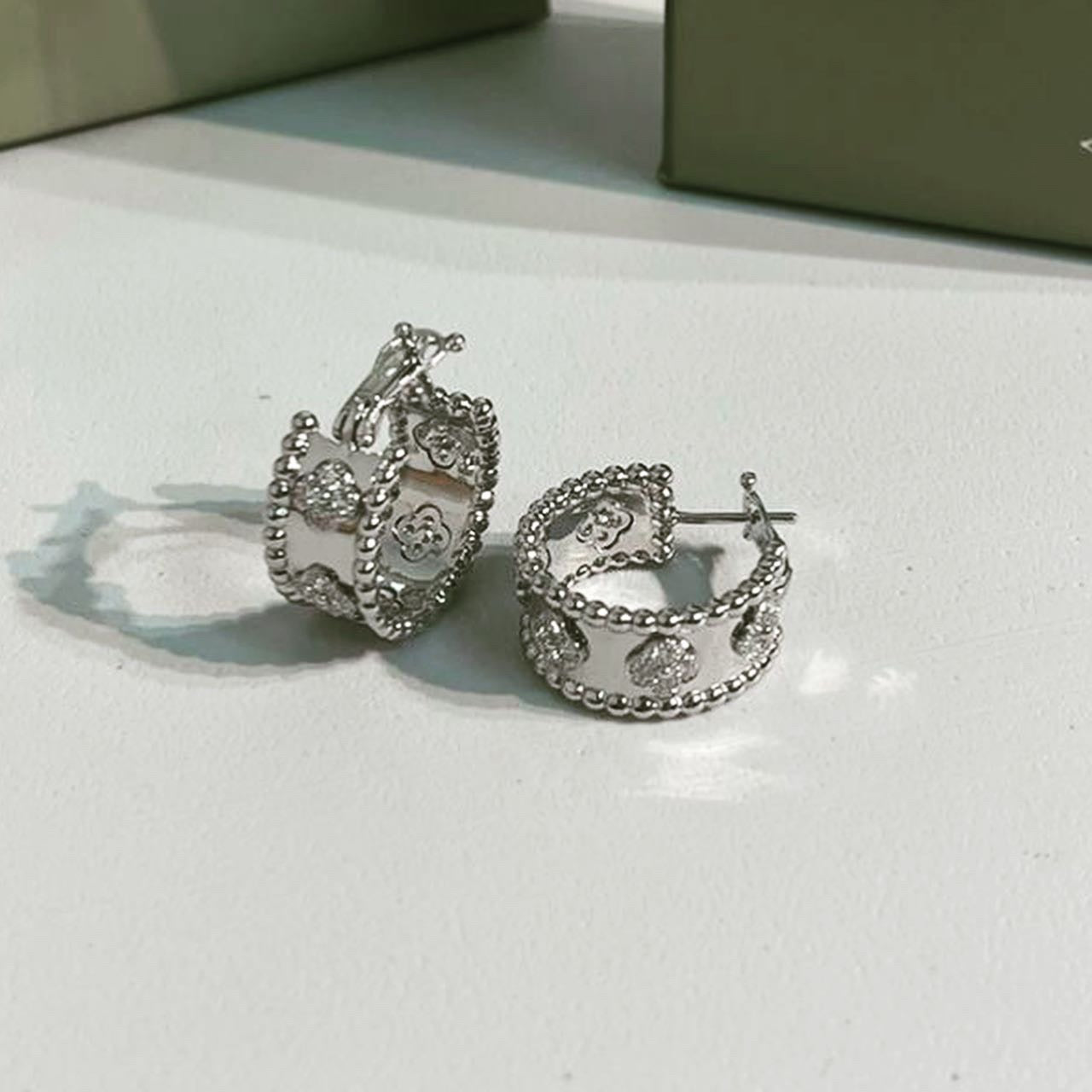 Van Cleef & Arpels earrings AAA clone