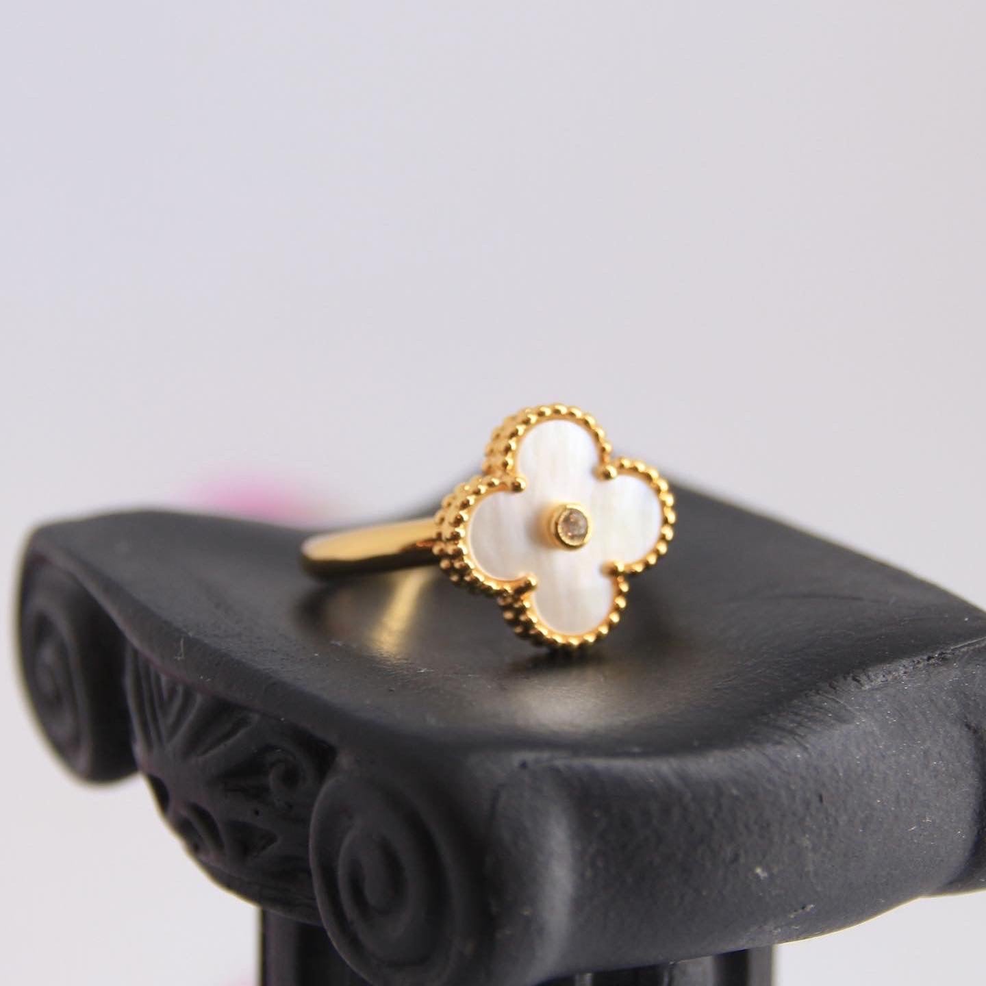 Van Cleef & Arpels RING AAA