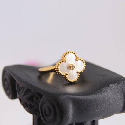 Van Cleef & Arpels RING AAA