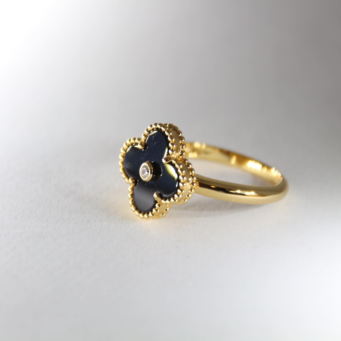 Van Cleef & Arpels RING AAA