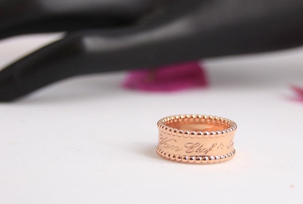 Van Cleef & Arpels RING AAA