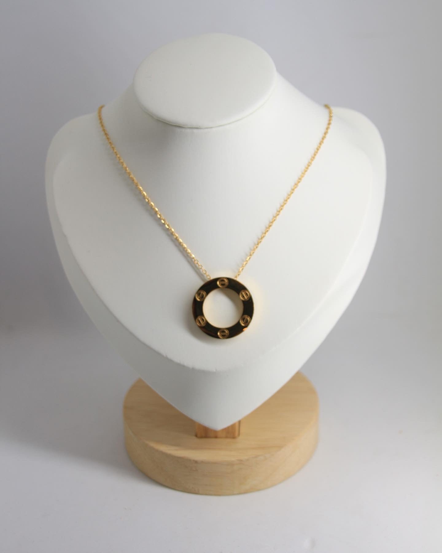 Cartier love   necklaces AAA (Copy)
