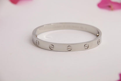 Cartier love  bracelet AAA