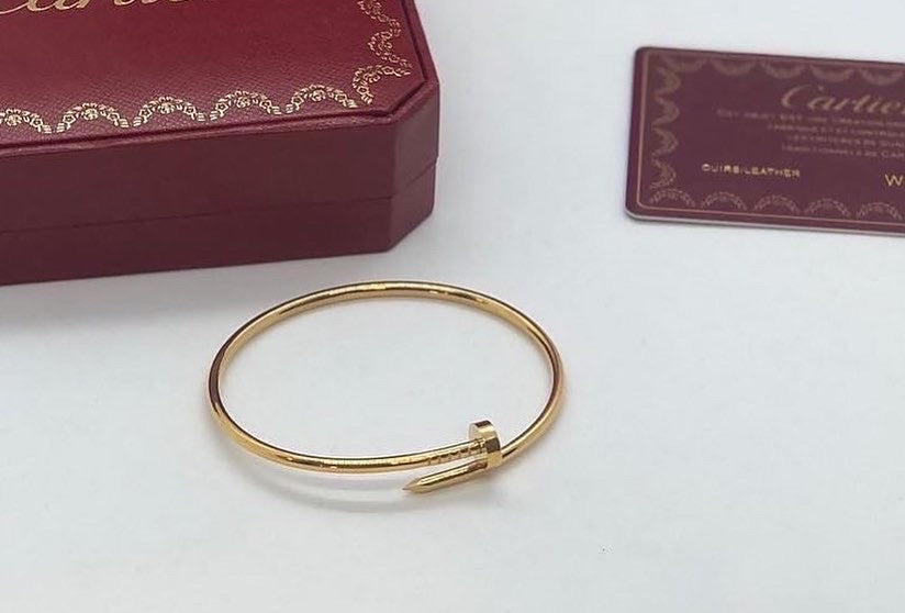 Cartier  bracelet AAA