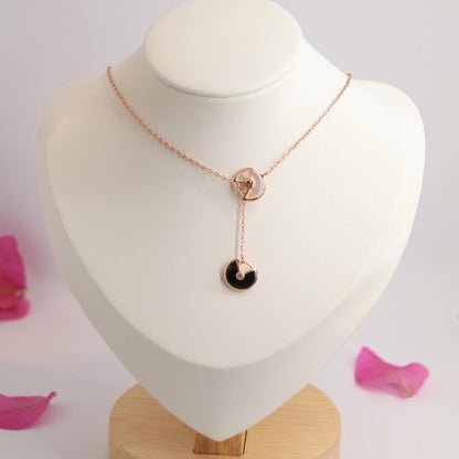Cartier necklace  AAA copy