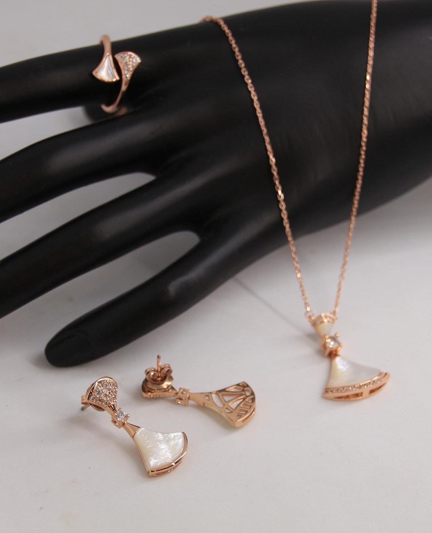 BVLGARI necklace  AAA copy
